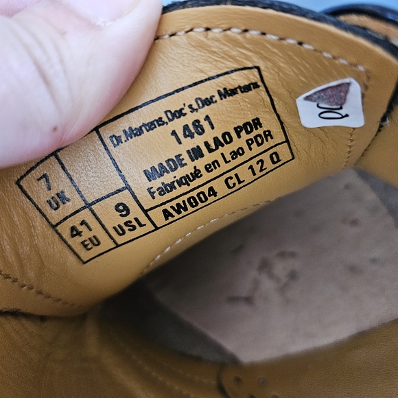 Dr. Martens 1461 Oxford Black Patent Leather With Yellow Stitching Sz 41 / US 9 - Picture 7 of 8